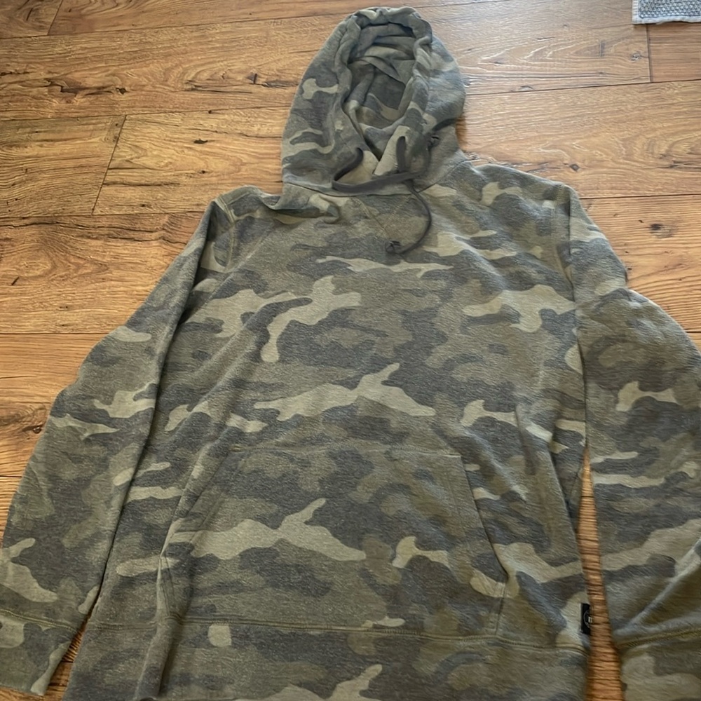 Medium camo Express hoodie